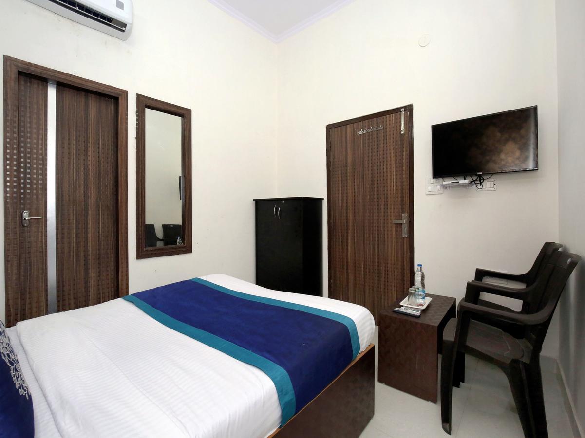 Oyo 10075 Hotel Kaydee Amritsar Esterno foto